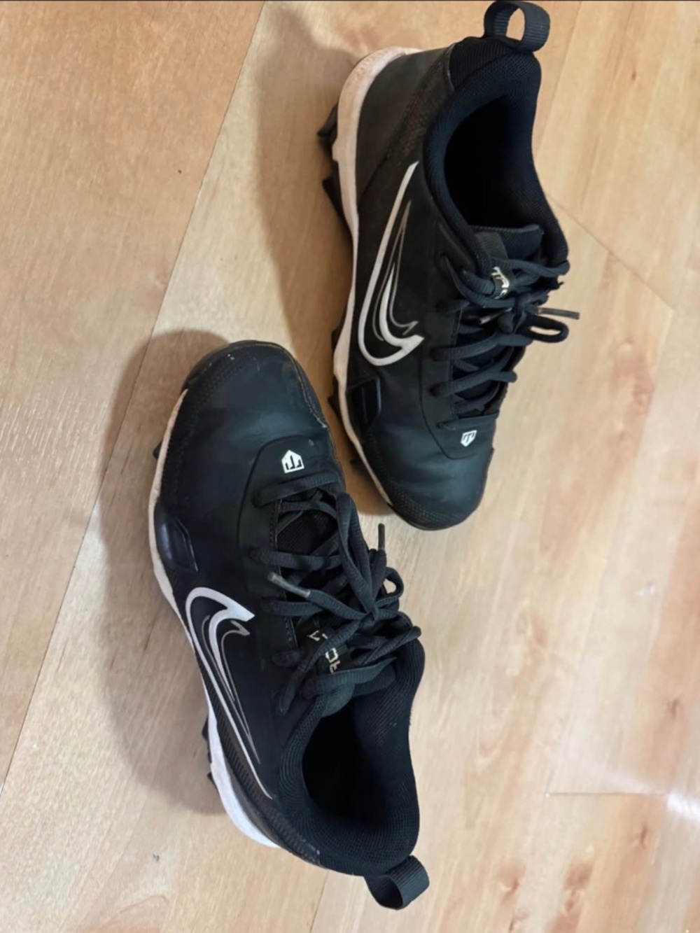 Baseball cleats 4y boy